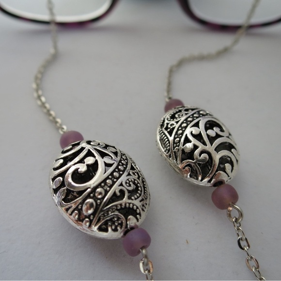 Eyeglass chain, silver chain with antiqued silver filigree. Leash for sunglasses - Picture 1 of 7